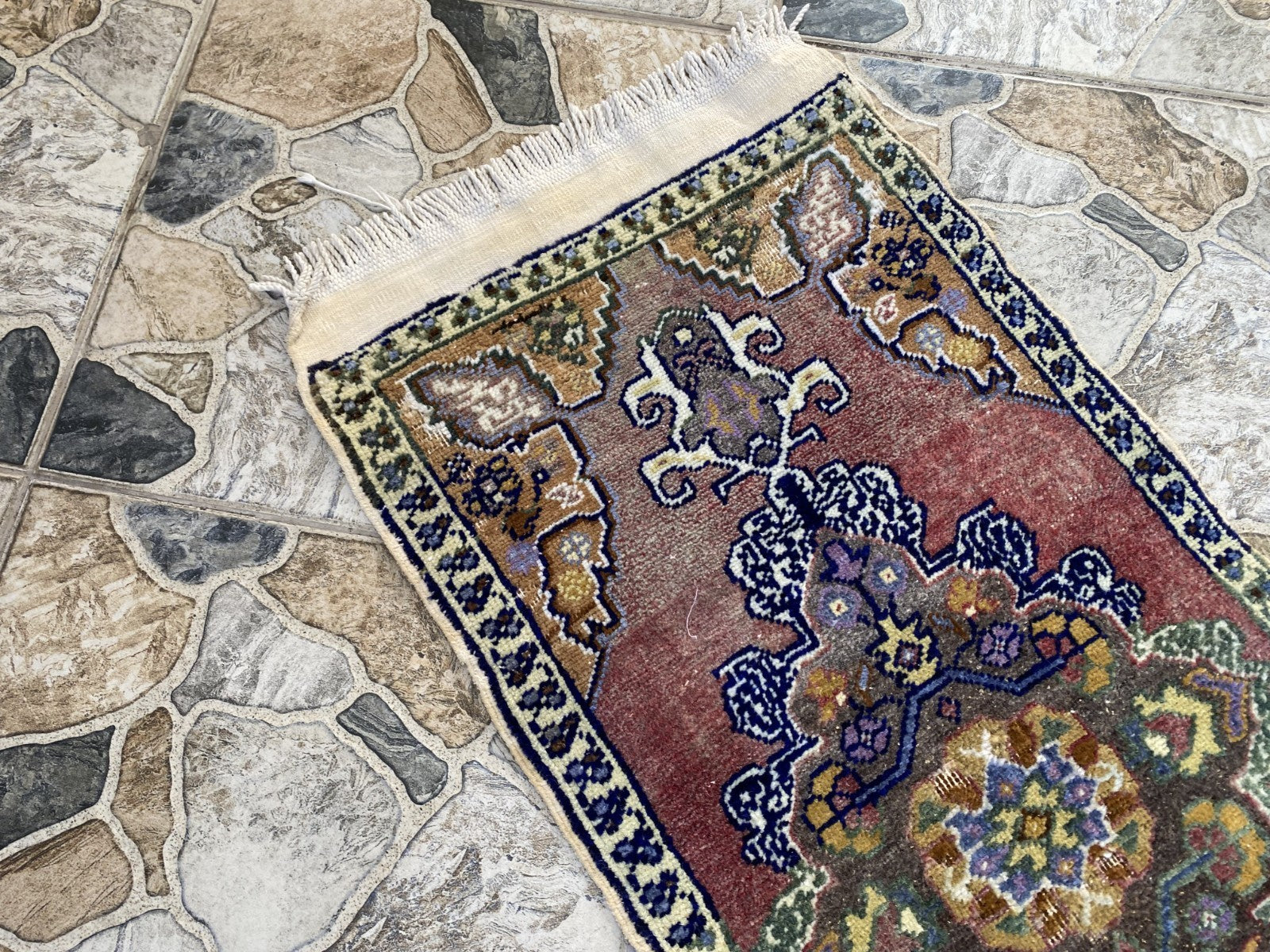 Vintage Wool Rug | 1.5 x 3.1 ft Faded Hand-Knotted Anatolian Small Medallion Rug