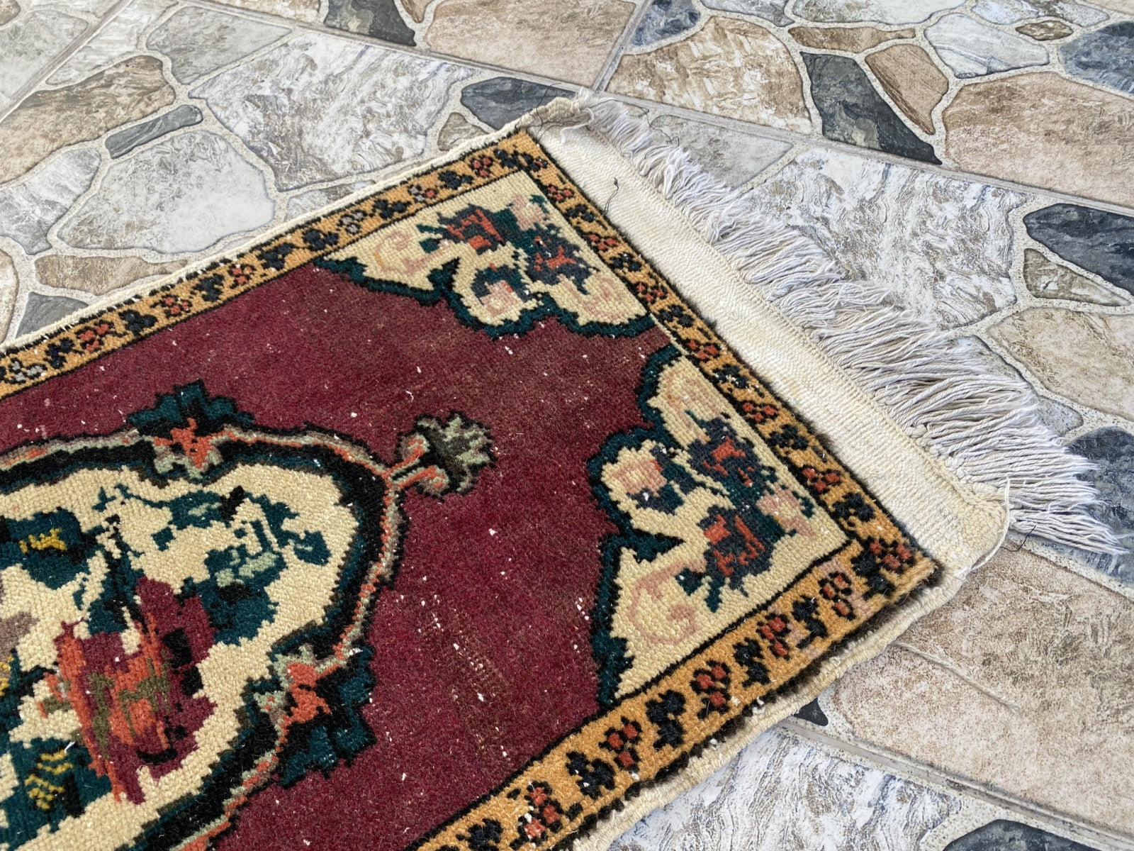 Faded Vintage Wool Rug | 1.5 x 3.1 ft Hand-Knotted Anatolian Small Medallion Rug
