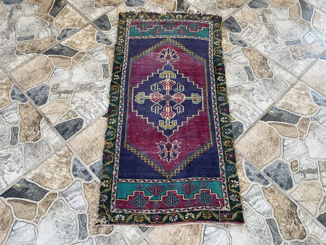 Vintage Turkish Rug 1.6x3.1 Hand Knotted Anatolian Geometric Wool Small Carpet