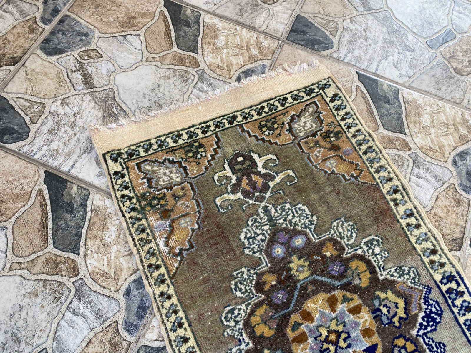 Faded Vintage Wool Rug | 1.5 x 2.9 ft Hand-Knotted Anatolian Small Medallion Rug