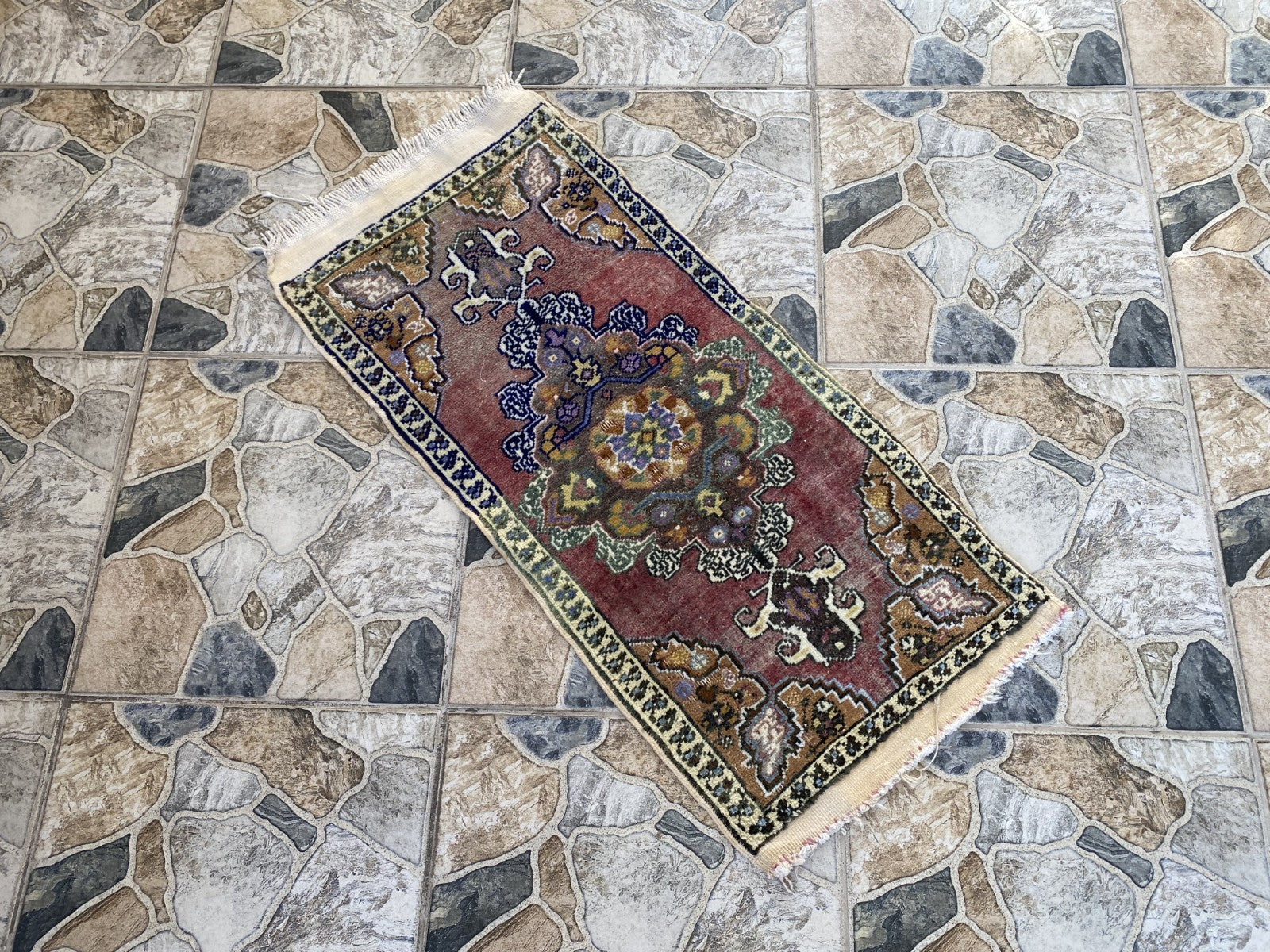 Vintage Wool Rug | 1.5 x 3.1 ft Faded Hand-Knotted Anatolian Small Medallion Rug