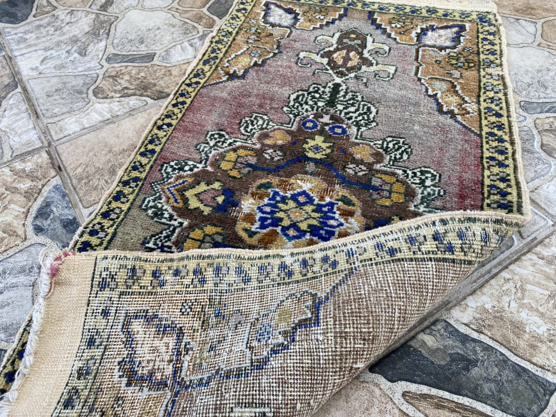 Geometric Turkish Vintage Rug Small Farmhouse Anatolian Tribal Village Rug 1.6x3