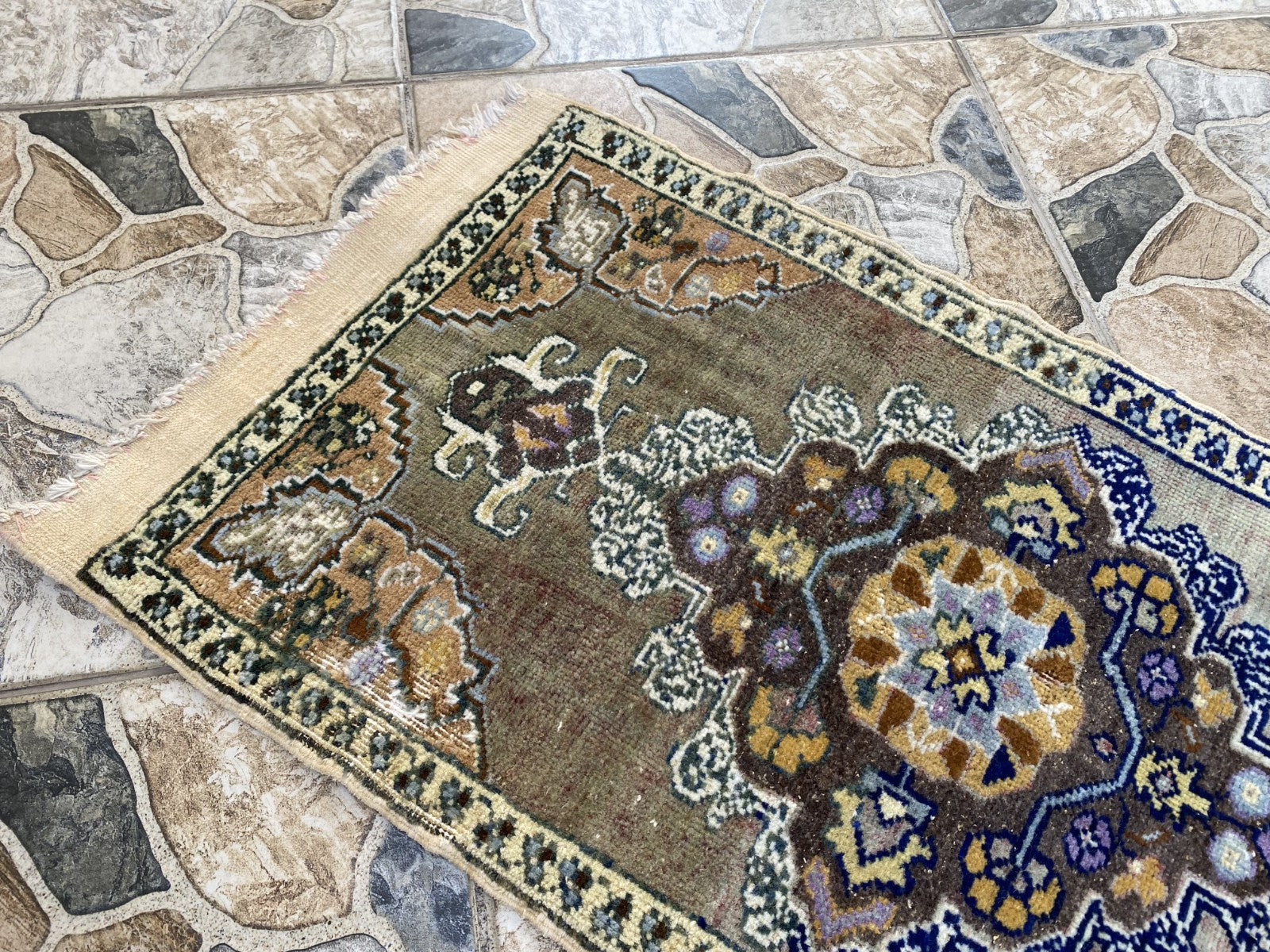 Faded Vintage Wool Rug | 1.5 x 2.9 ft Hand-Knotted Anatolian Small Medallion Rug