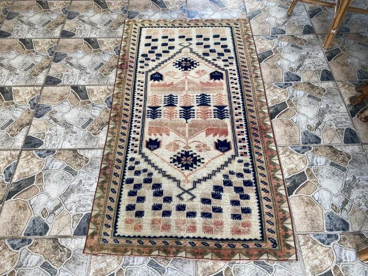 Vintage Hand-Knotted Turkish Area Rug, 3 x 5.4 ft Wool Tribal Medallion Carpet