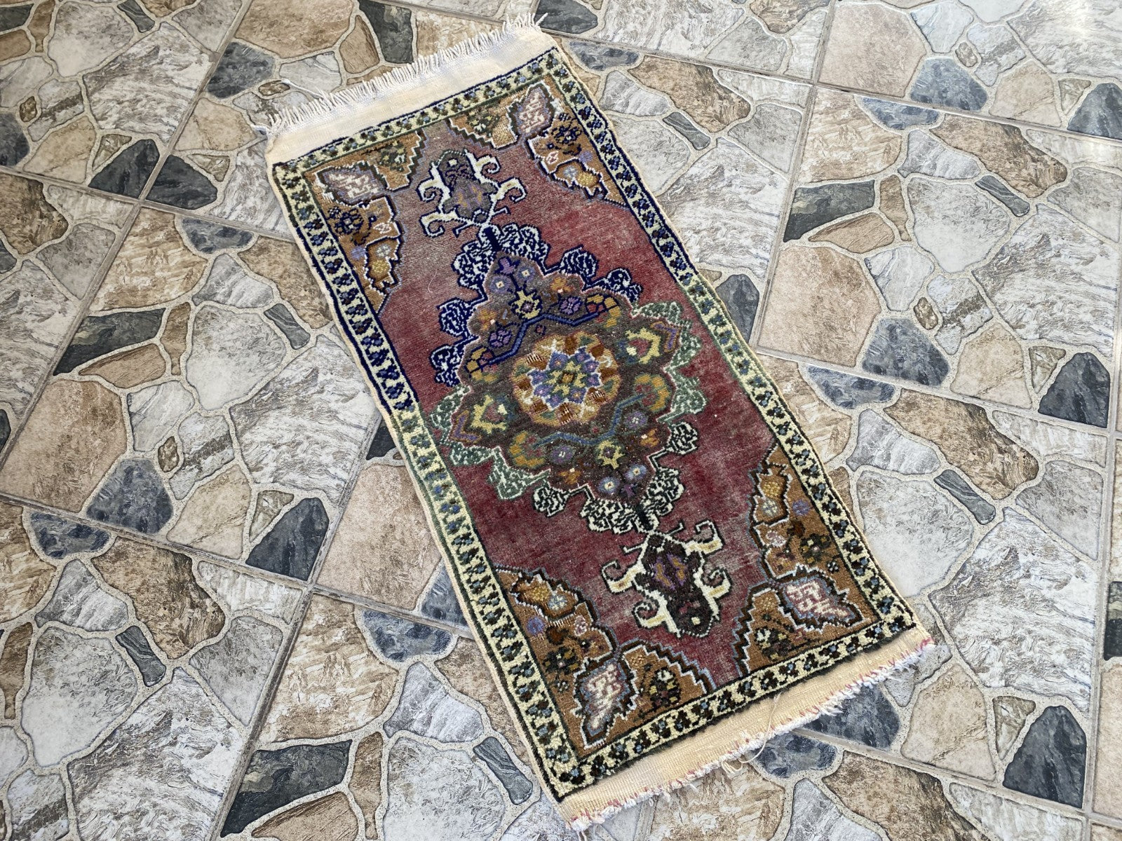 Vintage Wool Rug | 1.5 x 3.1 ft Faded Hand-Knotted Anatolian Small Medallion Rug