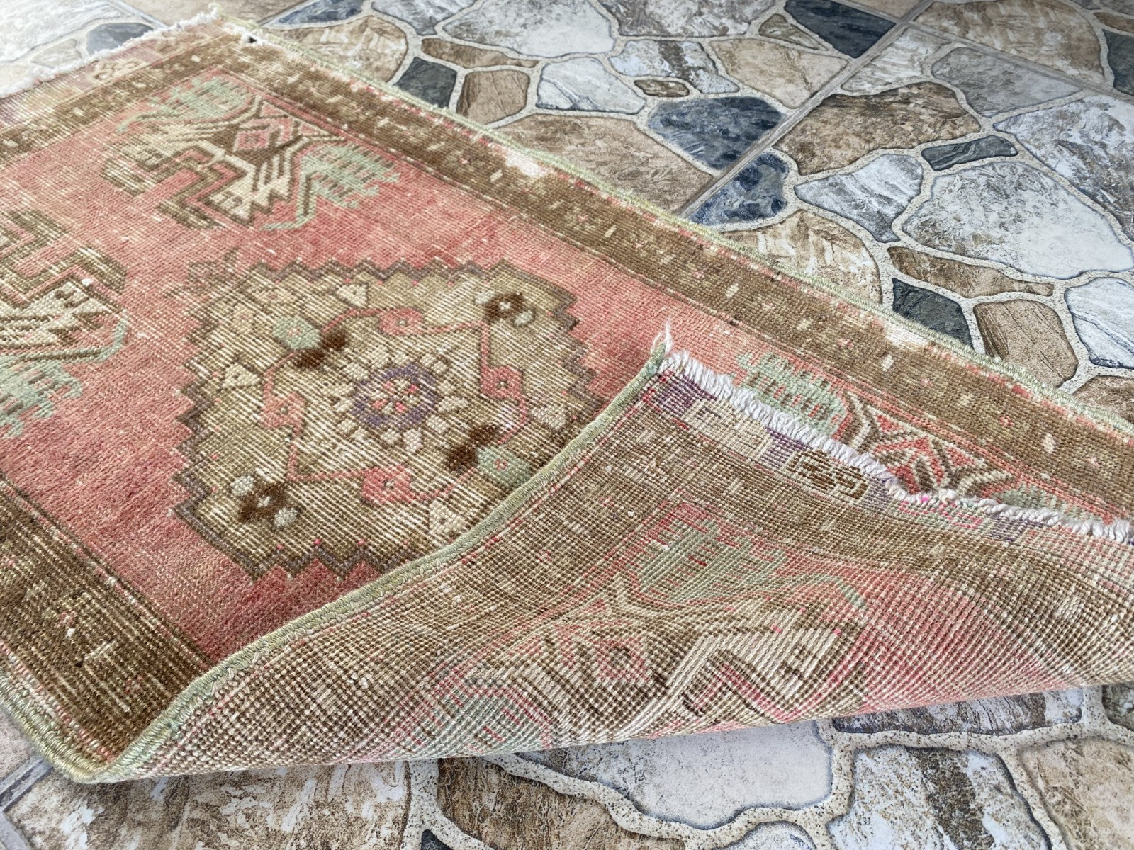 Vintage Turkish Small Rug | 1.6x2.7 ft Hand-Knotted Wool | Red Geometric Mat