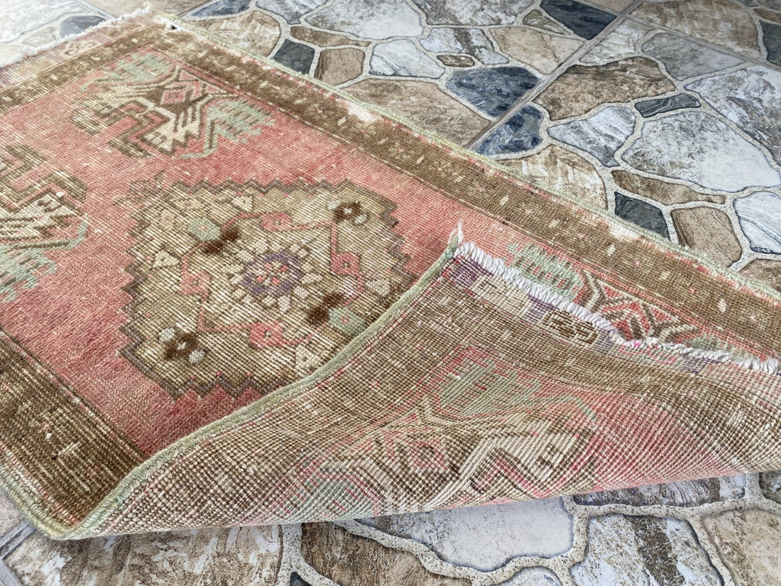 Vintage Turkish Small Rug | 1.6x2.7 ft Hand-Knotted Wool | Red Geometric Mat