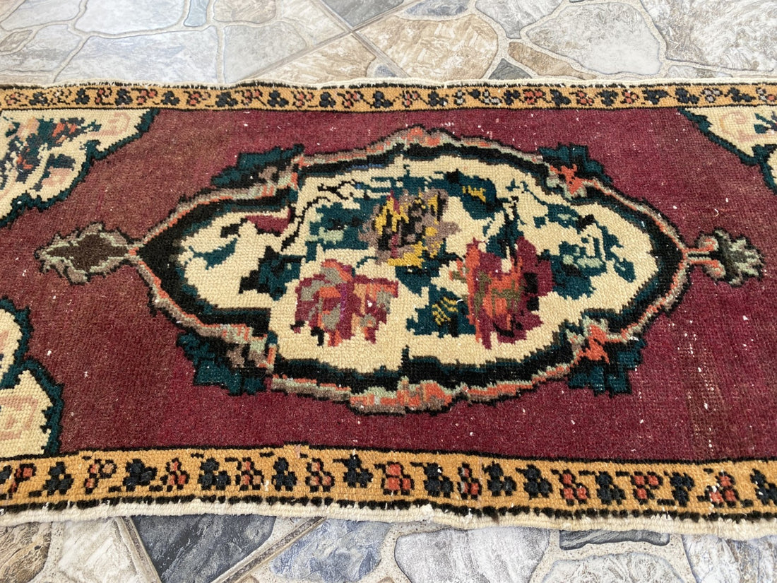 Faded Vintage Wool Rug | 1.5 x 3.1 ft Hand-Knotted Anatolian Small Medallion Rug