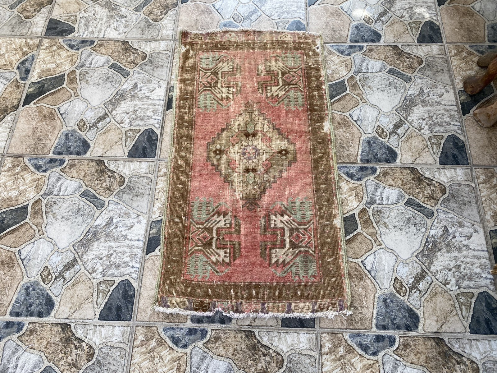 Vintage Turkish Small Rug | 1.6x2.7 ft Hand-Knotted Wool | Red Geometric Mat