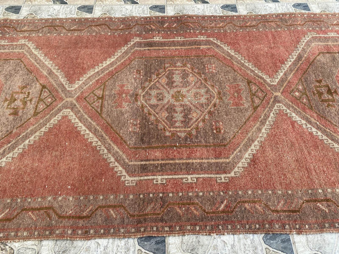 Pre 1970’s ANTIQUE ANATOLIAN FARMHOUSE RUG - GEOMETRIC TRIBAL TURKISH VINTAGE