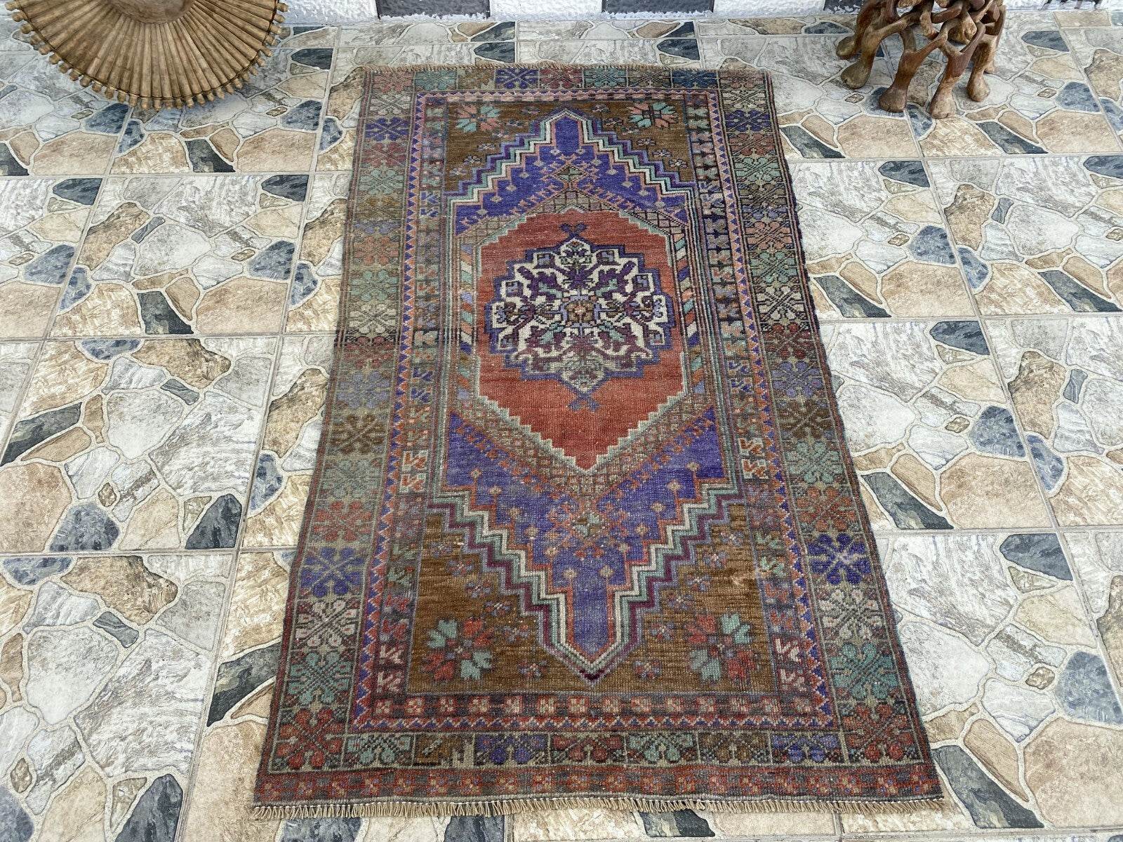 Pre 1980’s ANTIQUE ANATOLIAN FARMHOUSE RUG - TRIBAL GEOMETRIC TURKISH VINTAGE