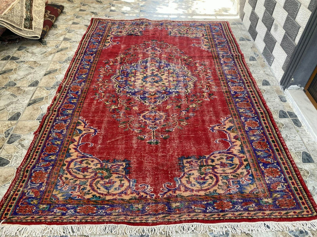 Large Vintage Wool Rug | 6.1 x 9.2 ft Faded Anatolian Carpet Hand-Knotted Carpet