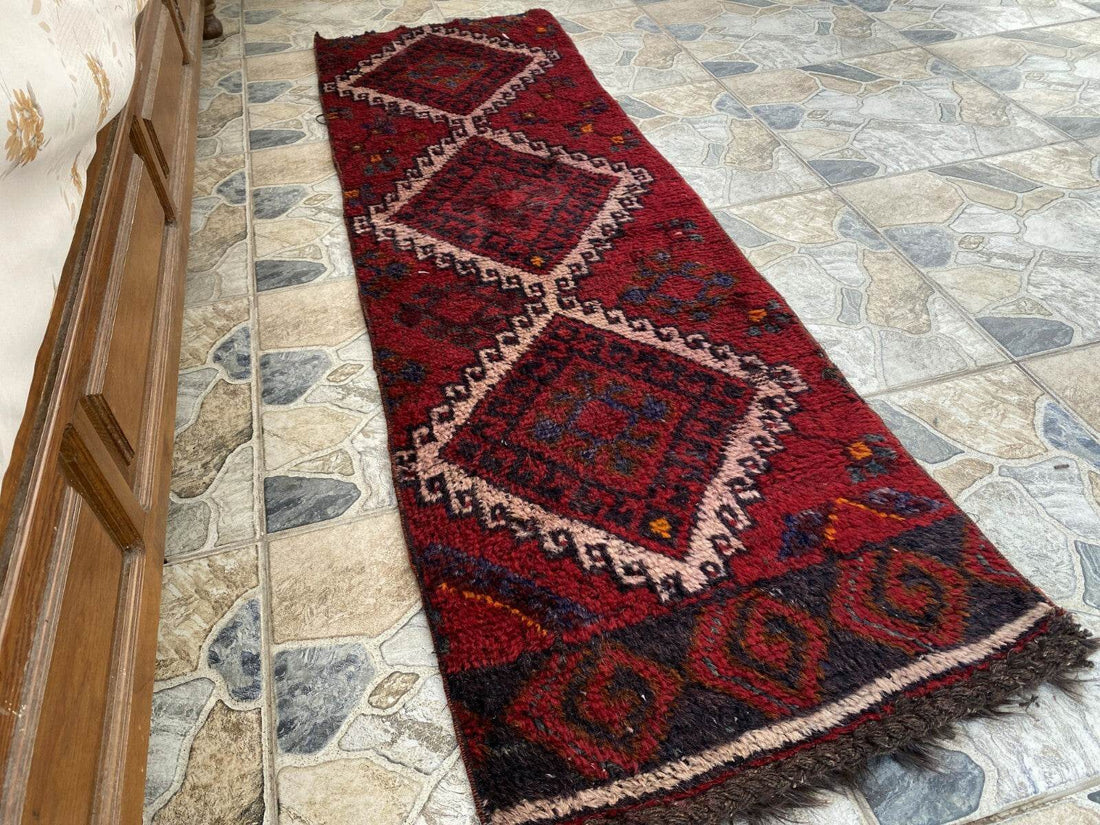 Vintage Kurdish Wool Runner, 1970s Handwoven TribalTurkish Red Rug 1'9'' x 5'6''
