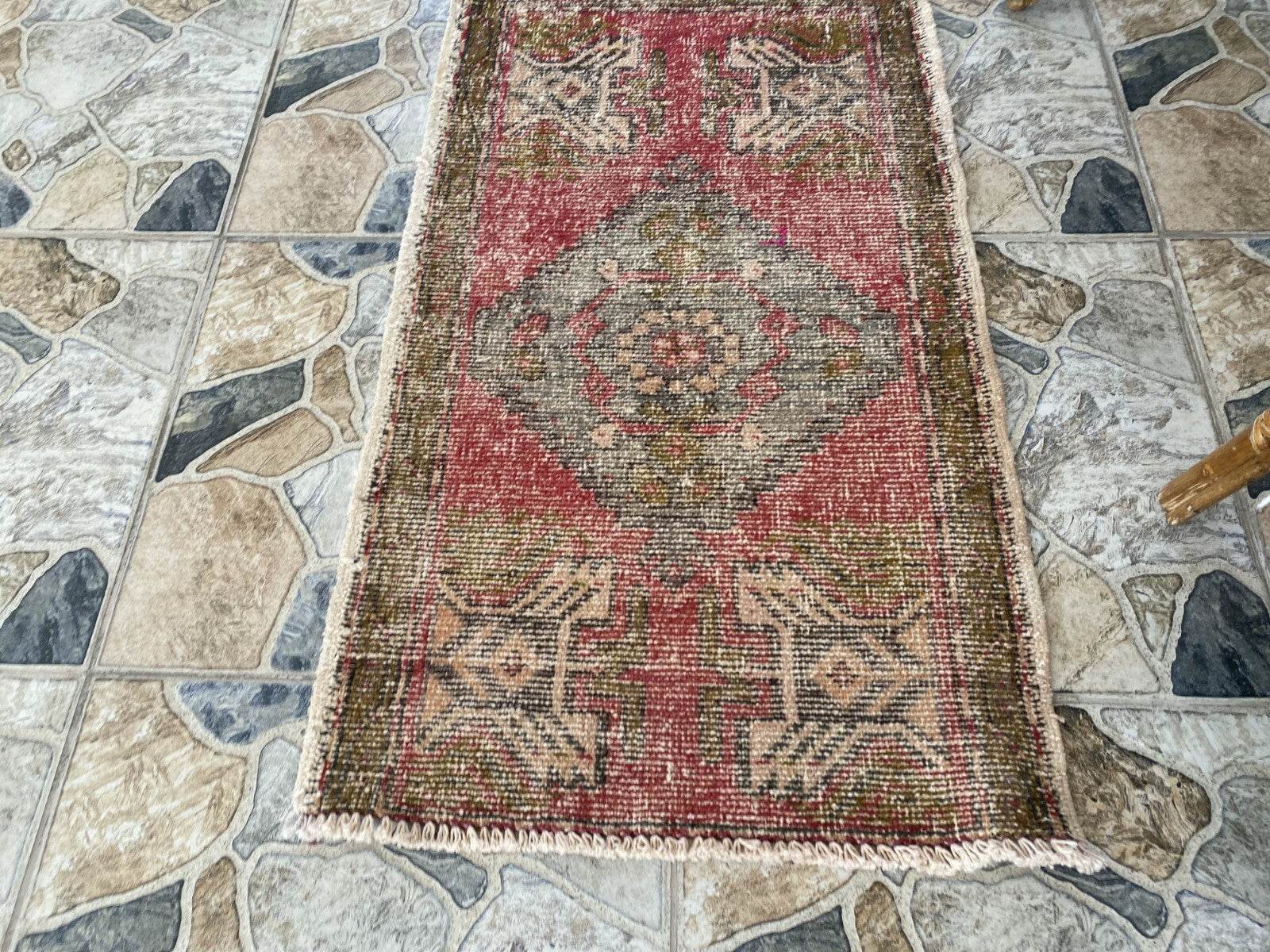 Pre 1980’s ANTIQUE ANATOLIAN FARMHOUSE RUG - TRIBAL GEOMETRIC TURKISH VINTAGE