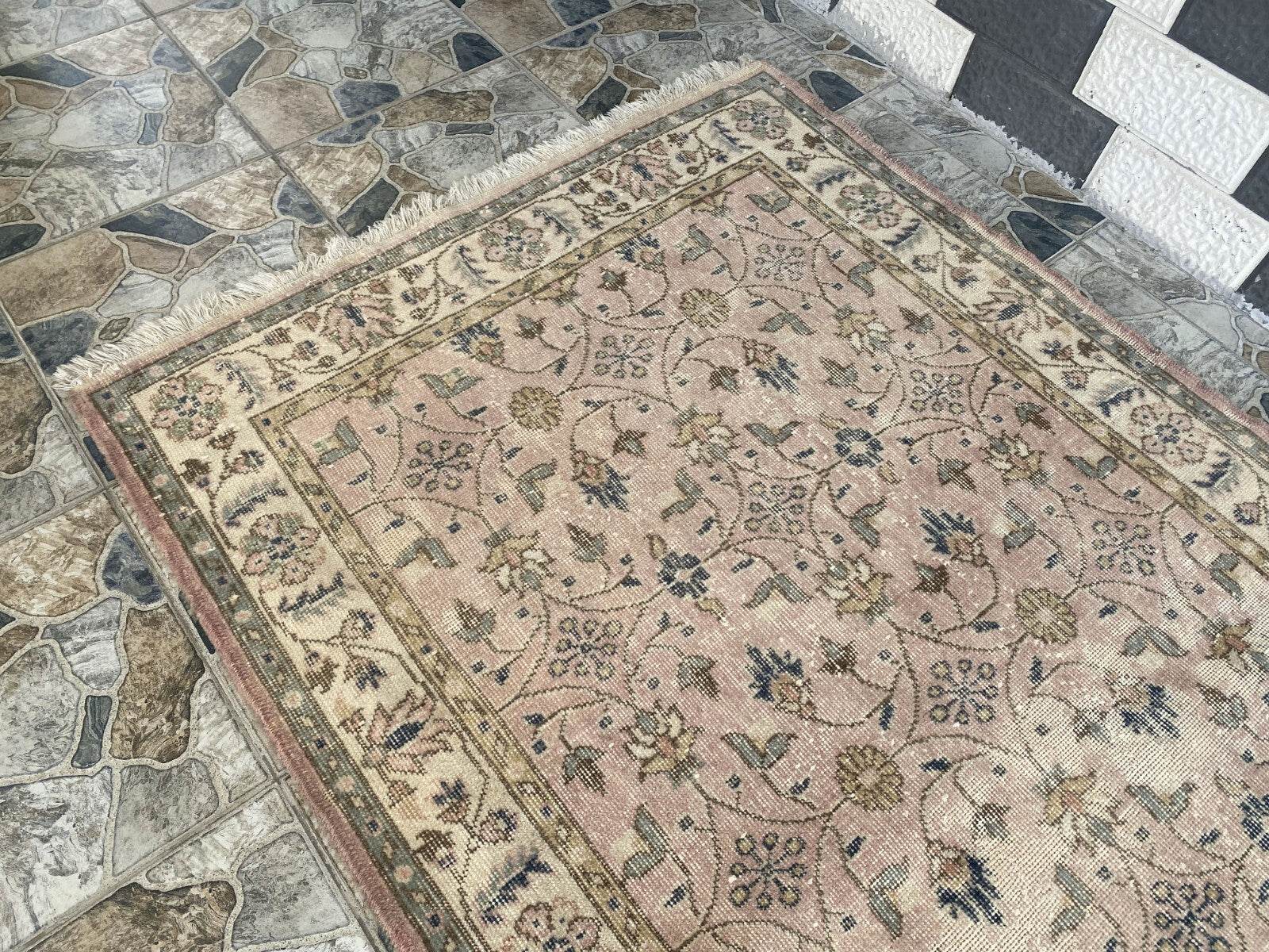 Turkish Vintage Rug | Antique Farmhouse Tribal Handmade Wool Carpet 4.1x6.9 ft