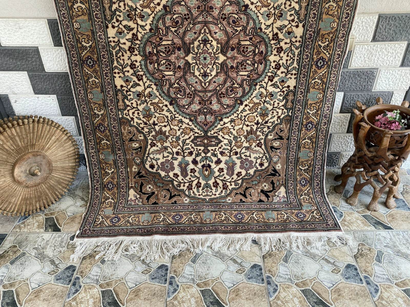 Pre 1980’s ANTIQUE ANATOLIAN TURKISH VINTAGE AREA RUG - GEOMETRIC TRIBAL KAYSERI
