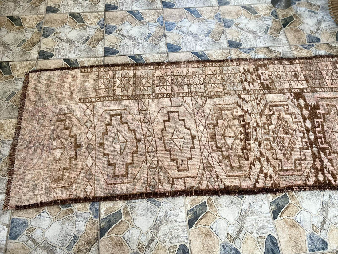 Vintage Kurdish Herki Rug | 1960s Brown Anatolian Hand-Knotted Wool Runner Rug