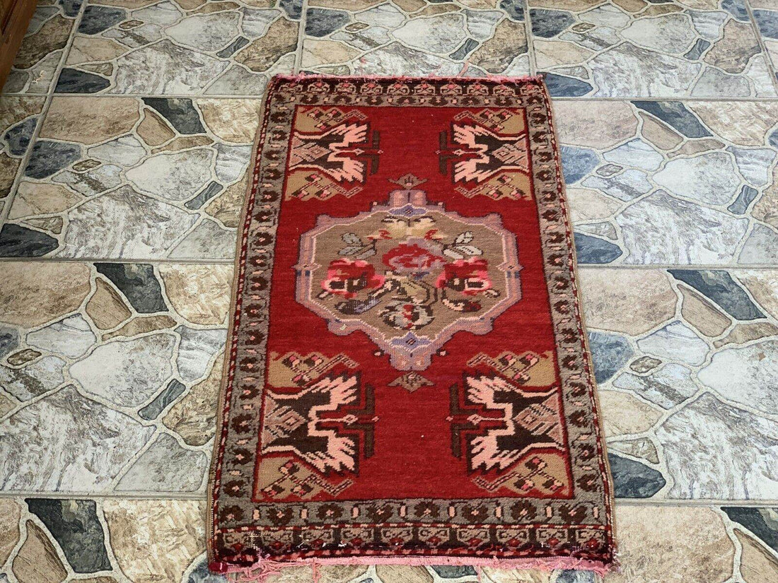 Vintage Tribal Handmade Wool Farmhouse Carpet Antique Turkish Rug 1.7 x 3.3 ft