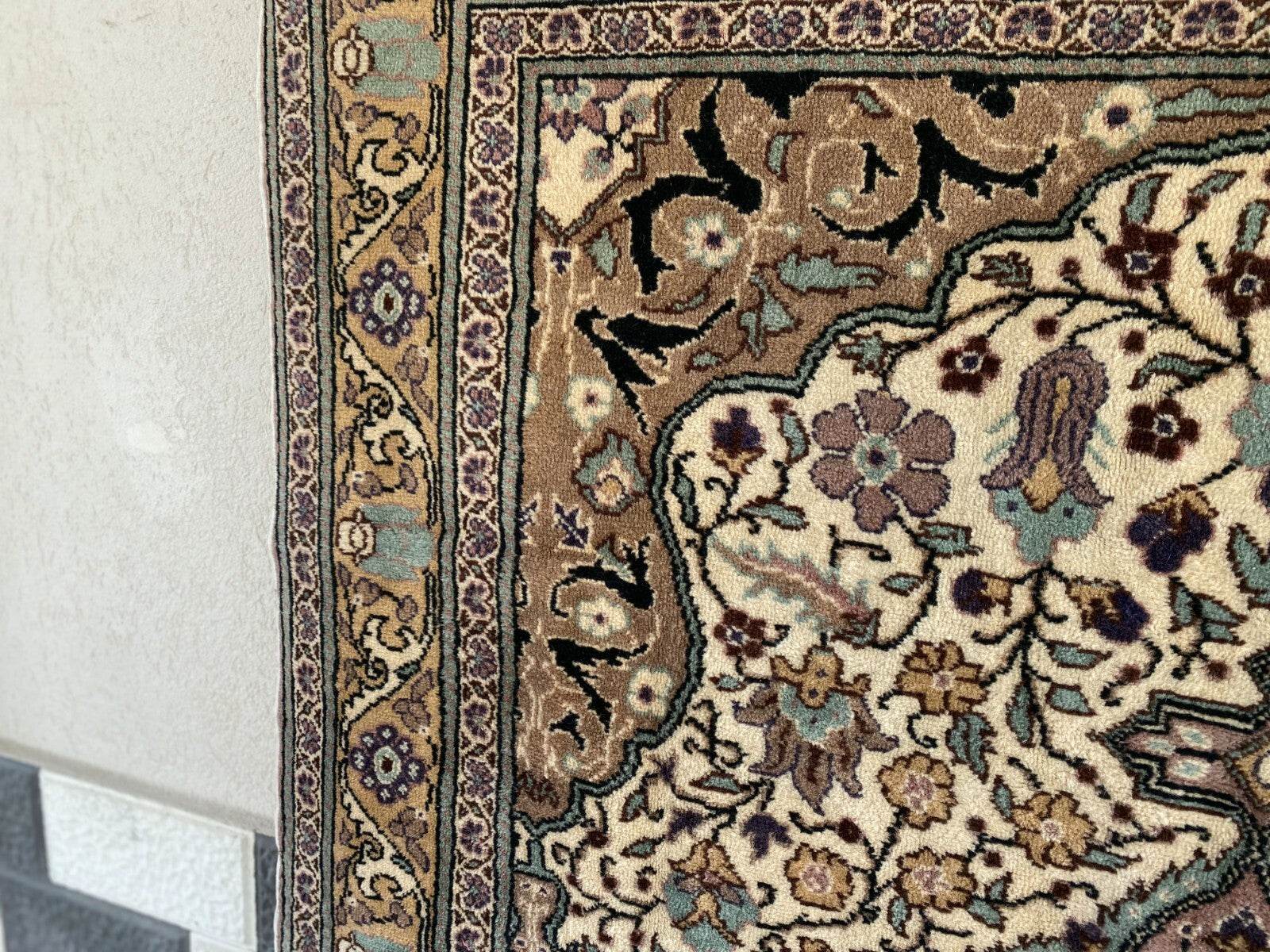 Pre 1980’s ANTIQUE ANATOLIAN TURKISH VINTAGE AREA RUG - GEOMETRIC TRIBAL KAYSERI