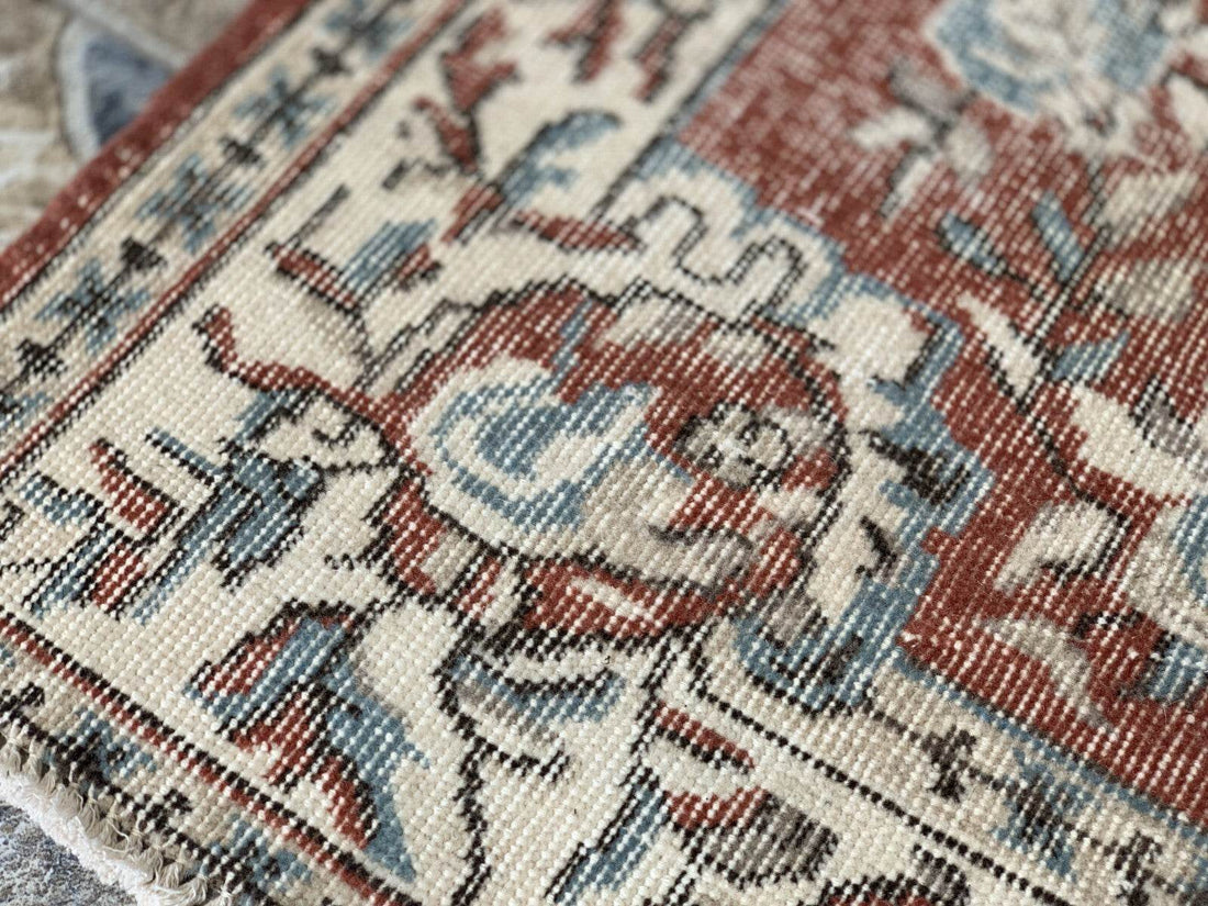 Turkish Vintage Geometric Rug,Farmhouse Vintage Anatolian Village Rug 3.9x6.9 ft