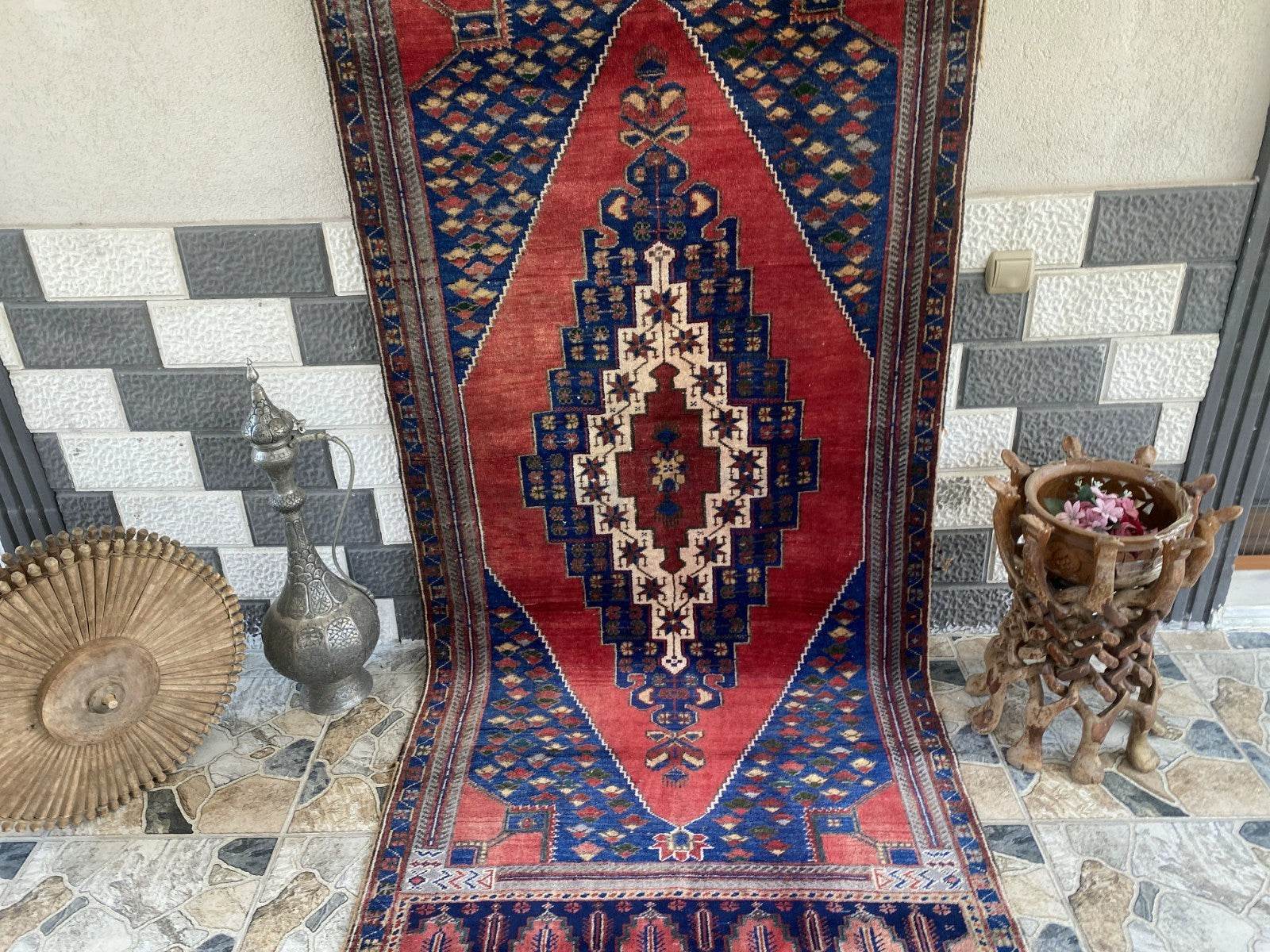 Pre 1980’s ANTIQUE ANATOLIAN FARMHOUSE RUG - GEOMETRIC TRIBAL TURKISH VINTAGE