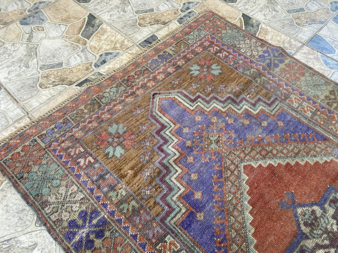 Pre 1980’s ANTIQUE ANATOLIAN FARMHOUSE RUG - TRIBAL GEOMETRIC TURKISH VINTAGE