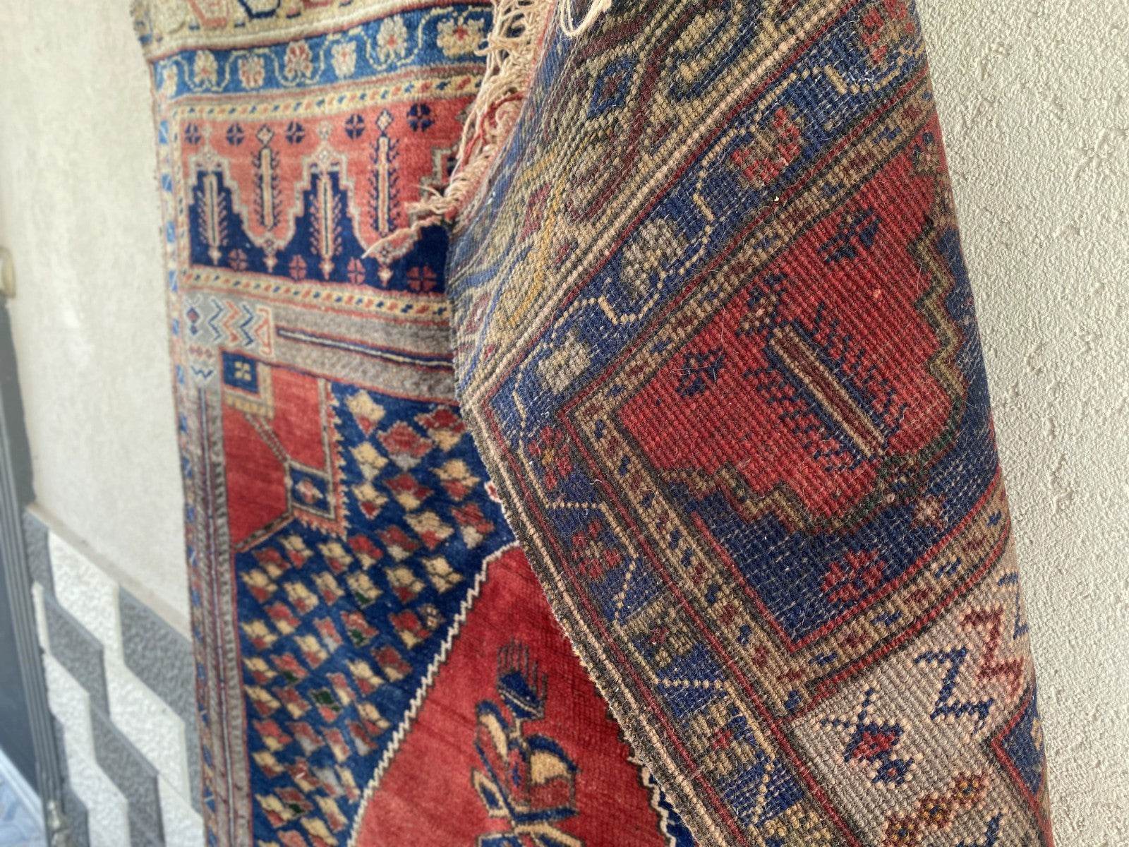 Pre 1980’s ANTIQUE ANATOLIAN FARMHOUSE RUG - GEOMETRIC TRIBAL TURKISH VINTAGE