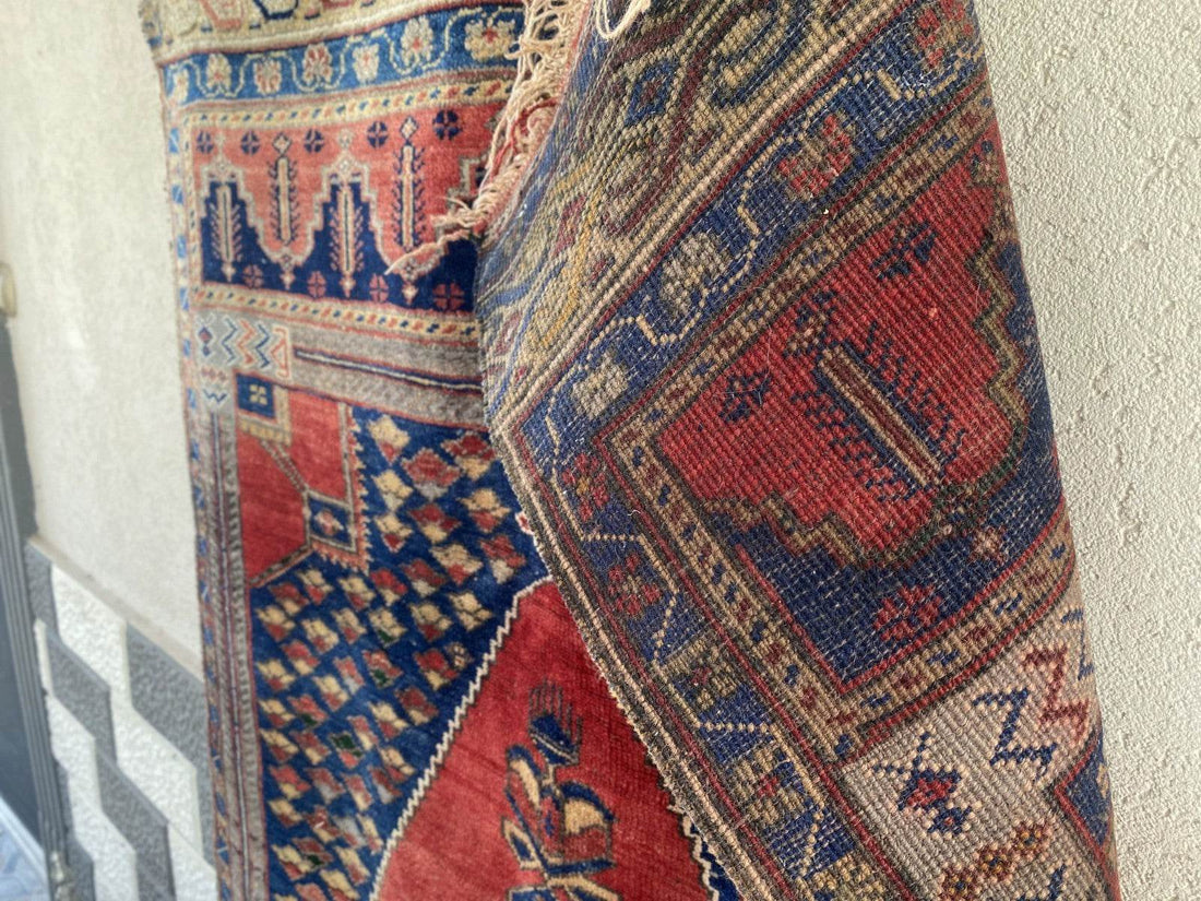 Pre 1980’s ANTIQUE ANATOLIAN FARMHOUSE RUG - GEOMETRIC TRIBAL TURKISH VINTAGE