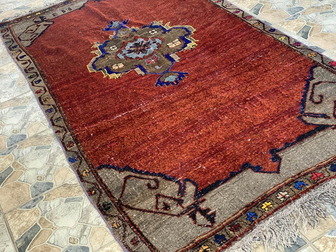 Vintage Rug, Anatolian Tribal Kilim TURKISH OUSHAK Geometric Farmhouse 4.5x9.3ft