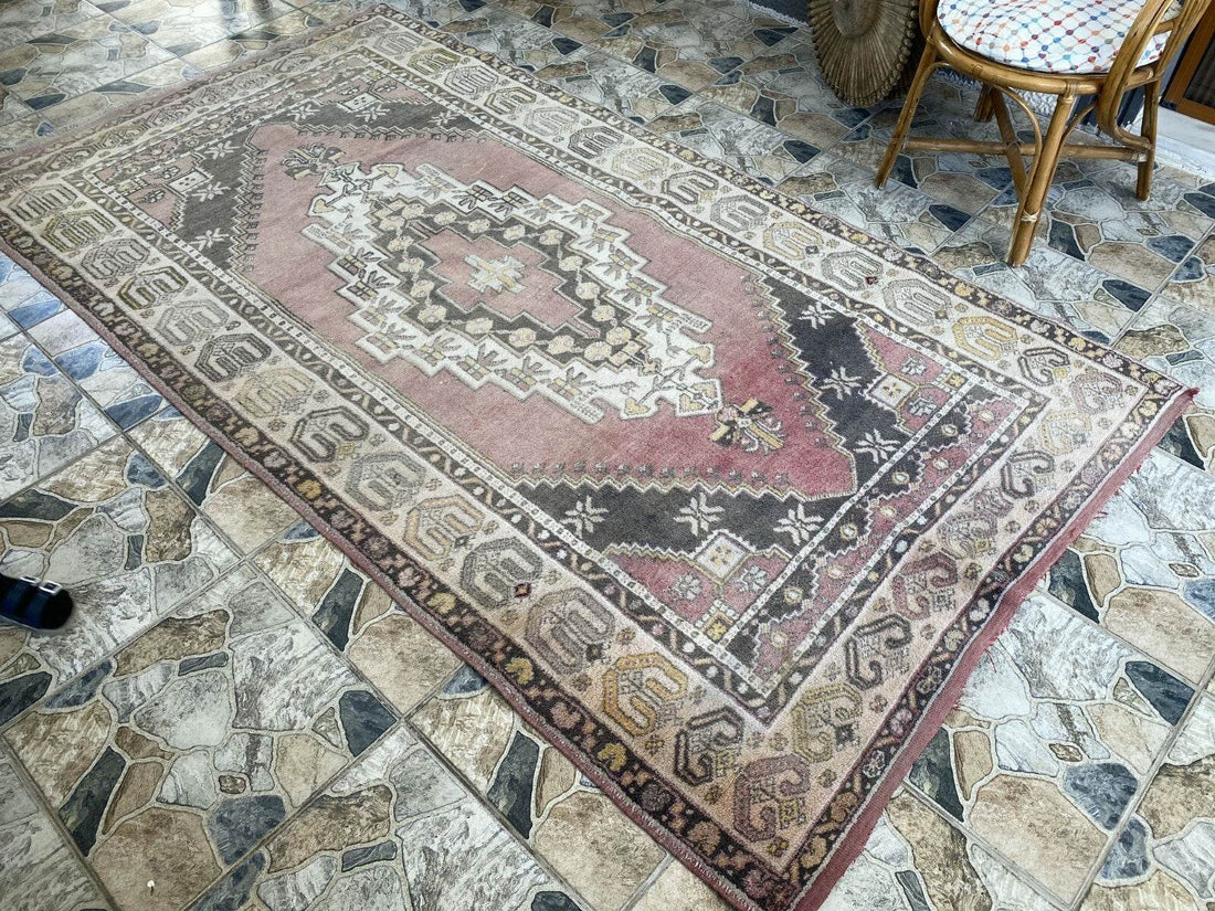 Vintage Turkish Anatolian Rug | 4.7 x 8.7 ft | Hand-Knotted Wool Tribal Carpet