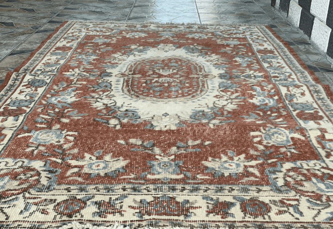 Turkish Vintage Geometric Rug,Farmhouse Vintage Anatolian Village Rug 3.9x6.9 ft