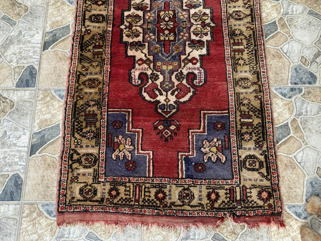 Pre 1980’s ANTIQUE ANATOLIAN FARMHOUSE RUG - GEOMETRIC TRIBAL TURKISH VINTAGE