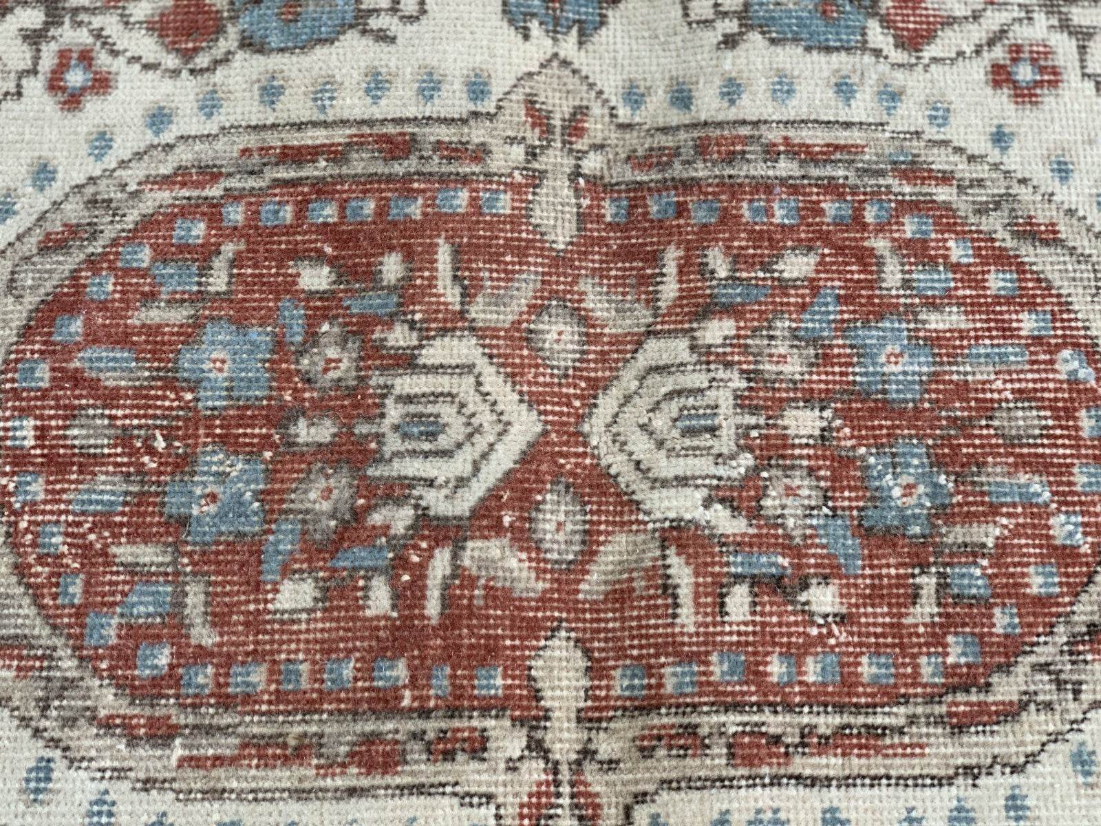 Turkish Vintage Geometric Rug,Farmhouse Vintage Anatolian Village Rug 3.9x6.9 ft