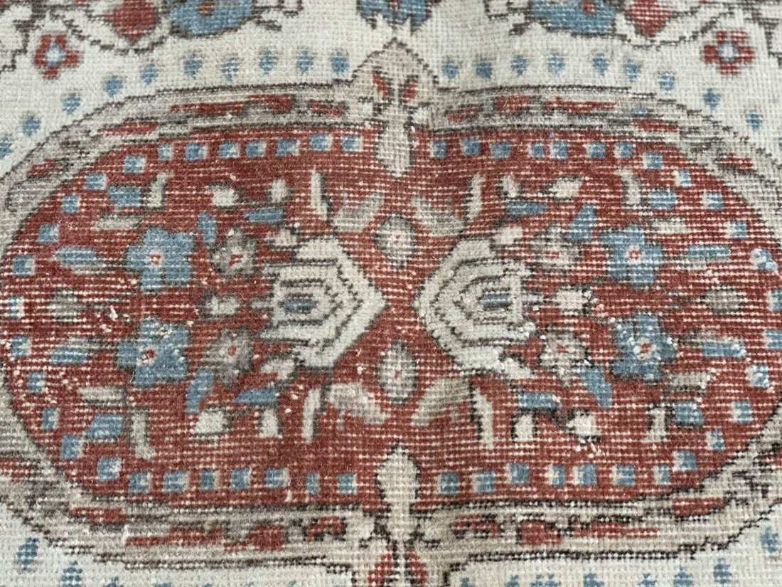 Turkish Vintage Geometric Rug,Farmhouse Vintage Anatolian Village Rug 3.9x6.9 ft