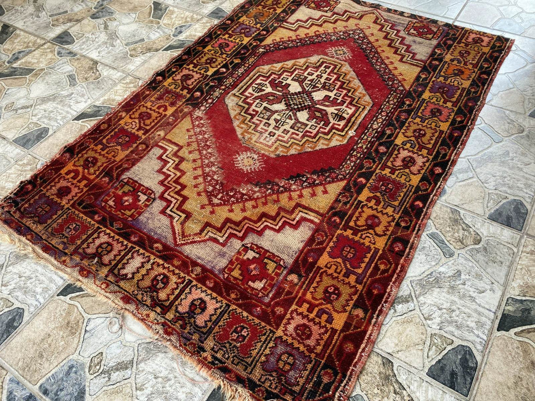 Vintage Hand-Knotted Turkish Anatolian Rug | 3.4 x 4.9 ft | Wool Area Carpet