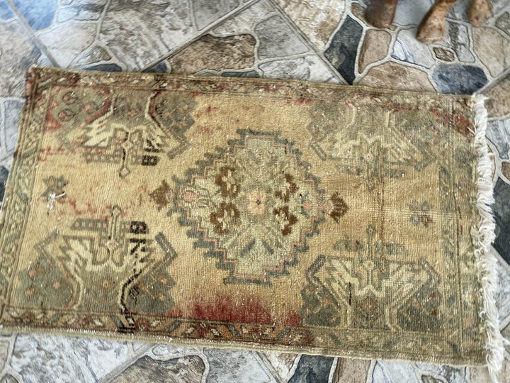 Vintage 1980s Turkish Rug - Tribal Oushak Hand-Knotted Small Carpet - 1.6x2.8 ft