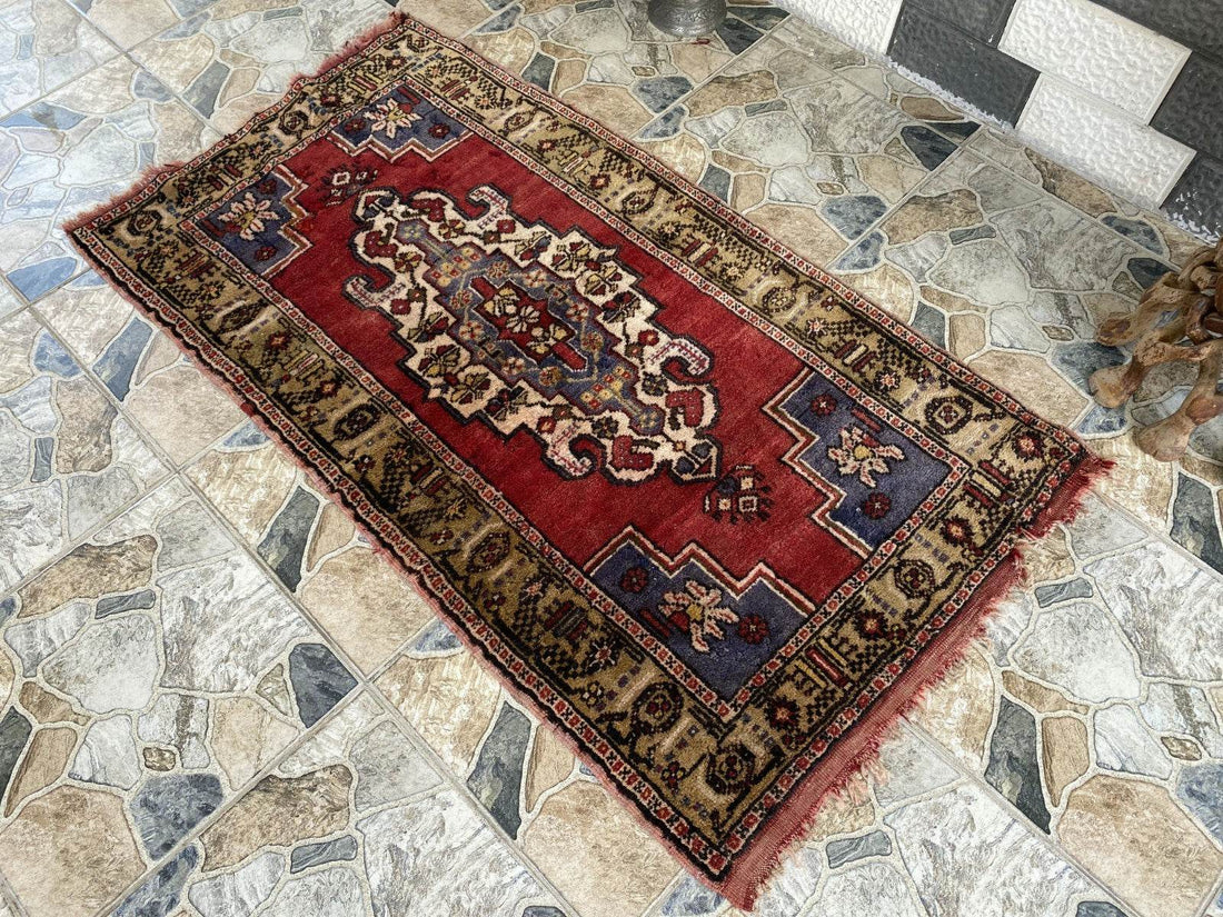 Pre 1980’s ANTIQUE ANATOLIAN FARMHOUSE RUG - GEOMETRIC TRIBAL TURKISH VINTAGE