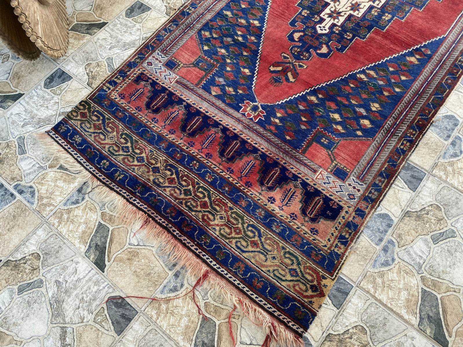 Pre 1980’s ANTIQUE ANATOLIAN FARMHOUSE RUG - GEOMETRIC TRIBAL TURKISH VINTAGE