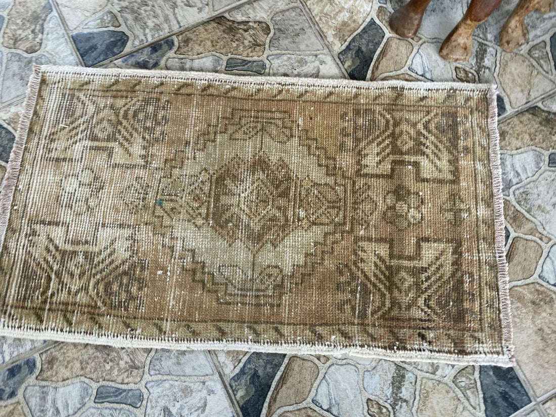 Vintage Turkish Oushak Rug | Pre-1970s Anatolian Farmhouse Carpet Geometric Rug