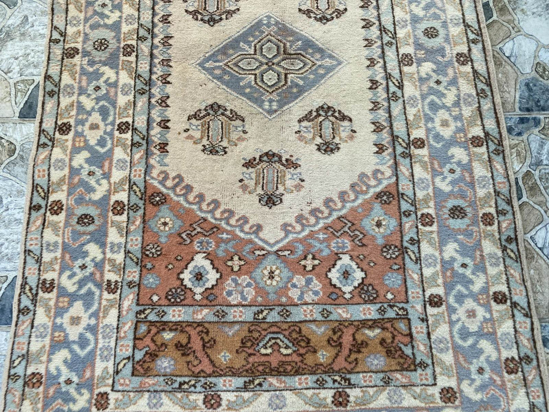 Vintage Kula Area Rug | 3.4 x 6.0 ft Hand-Knotted Wool Antique Farmhouse Carpet