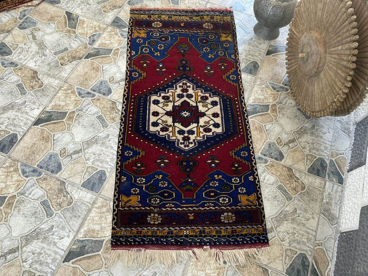 Vintage Rug | Wool Small Antique Farmhouse Anatolian Handmade Turkish Rug 2x4ft