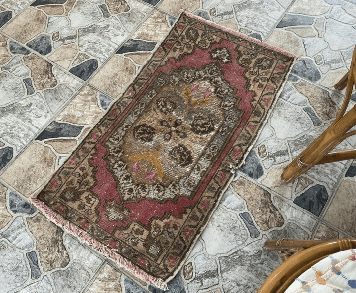 Oushak Geometric Vintage Turkish Rug Handmade Farmhouse Oriental Rug 1.4x3.0 ft