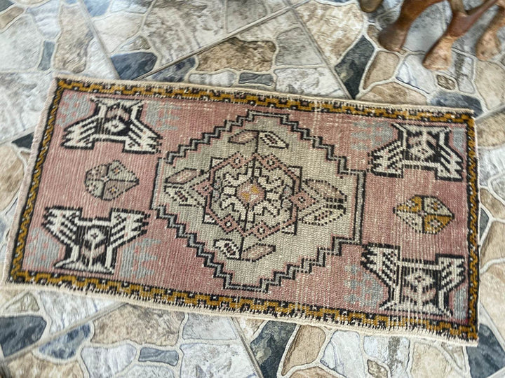 Vintage Anatolian Small Rug – 1.6 x 3.1 ft Turkish Hand-knotted Oushak Wool Rug