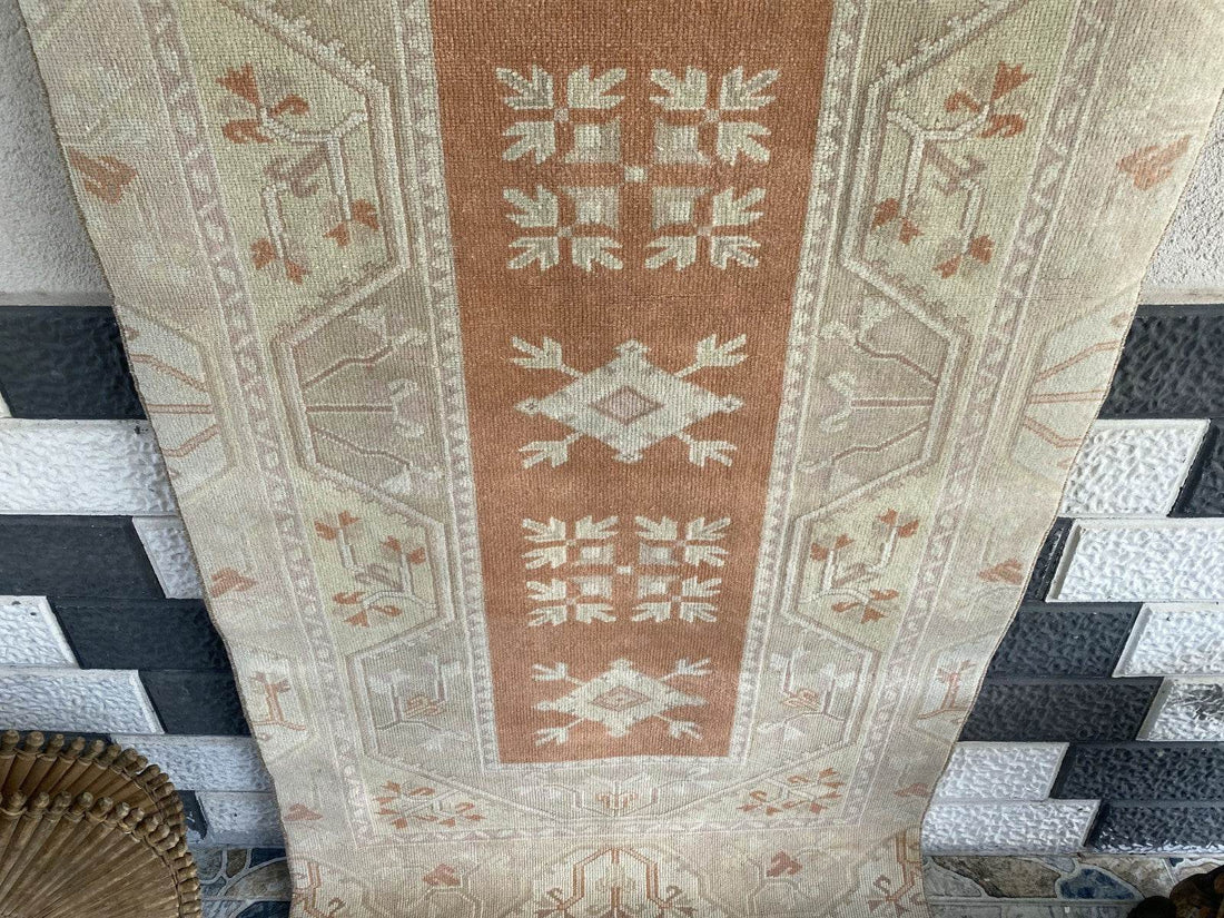 Pre 1970’s ANTIQUE ANATOLIAN FARMHOUSE RUG - GEOMETRIC TRIBAL TURKISH VINTAGE