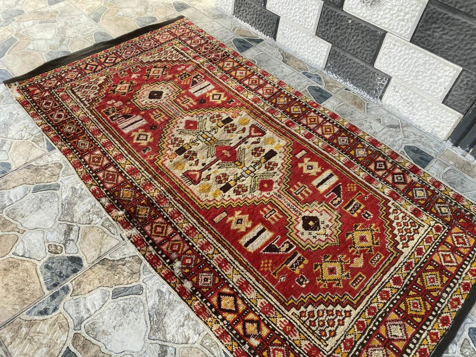 Vintage Oushak Turkish Rug, Antique Tribal Handmade Wool Farmhouse 1950s 2.8x5.3