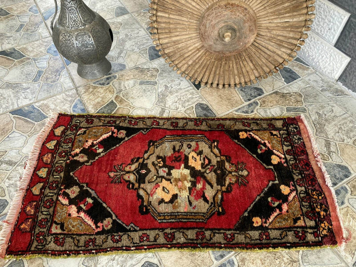 Vintage Rug | Turkish 1970s Handmade Tribal Wool Farmhouse Antique Small Carpet