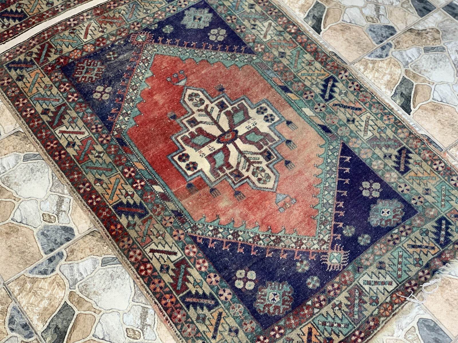 Vintage Turkish Rug | Tribal Wool Handmade Farmhouse Antique Twin 3.4ftx9.8 ft