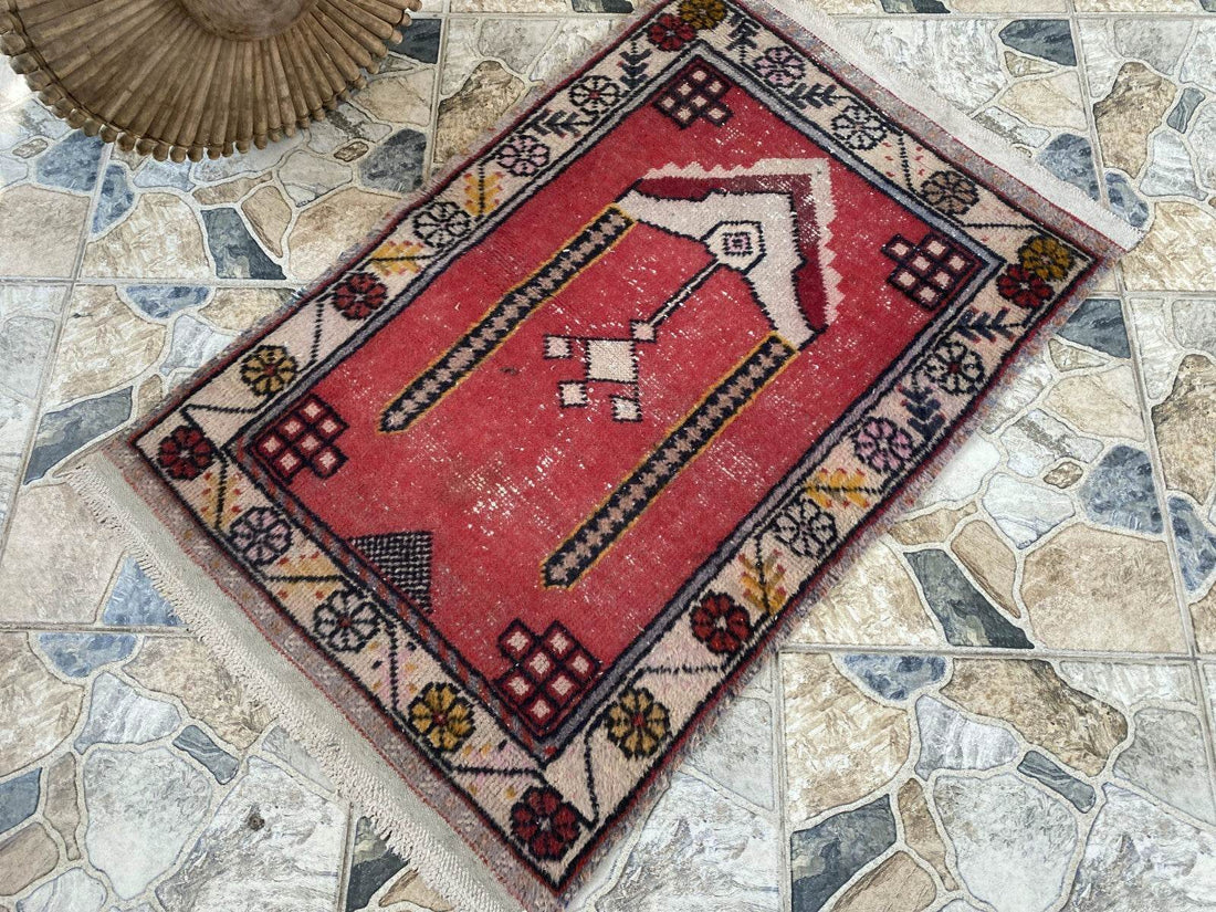 Vintage Turkish Oushak Prayer Rug | 2x3 ft | Hand-Knotted Wool Anatolian Tribal