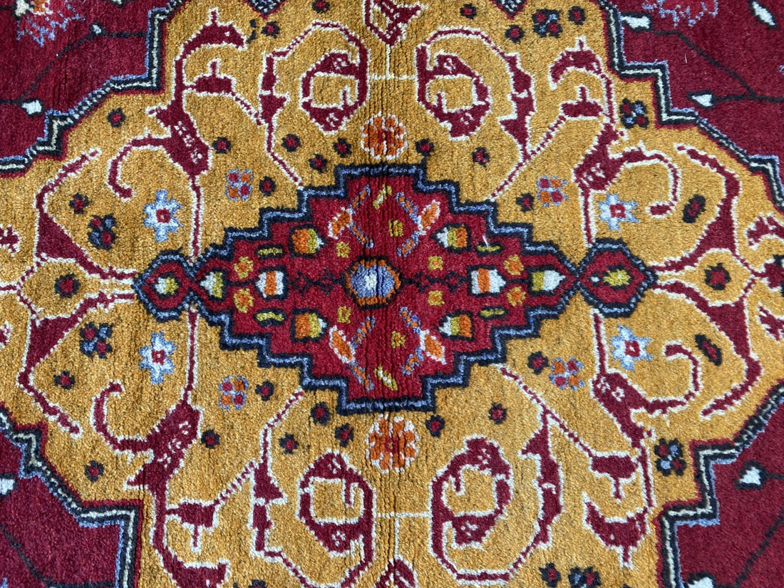 Vintage Turkish Runner Rug | 3.2 x 7.0 ft | Traditional Geometric Runner
