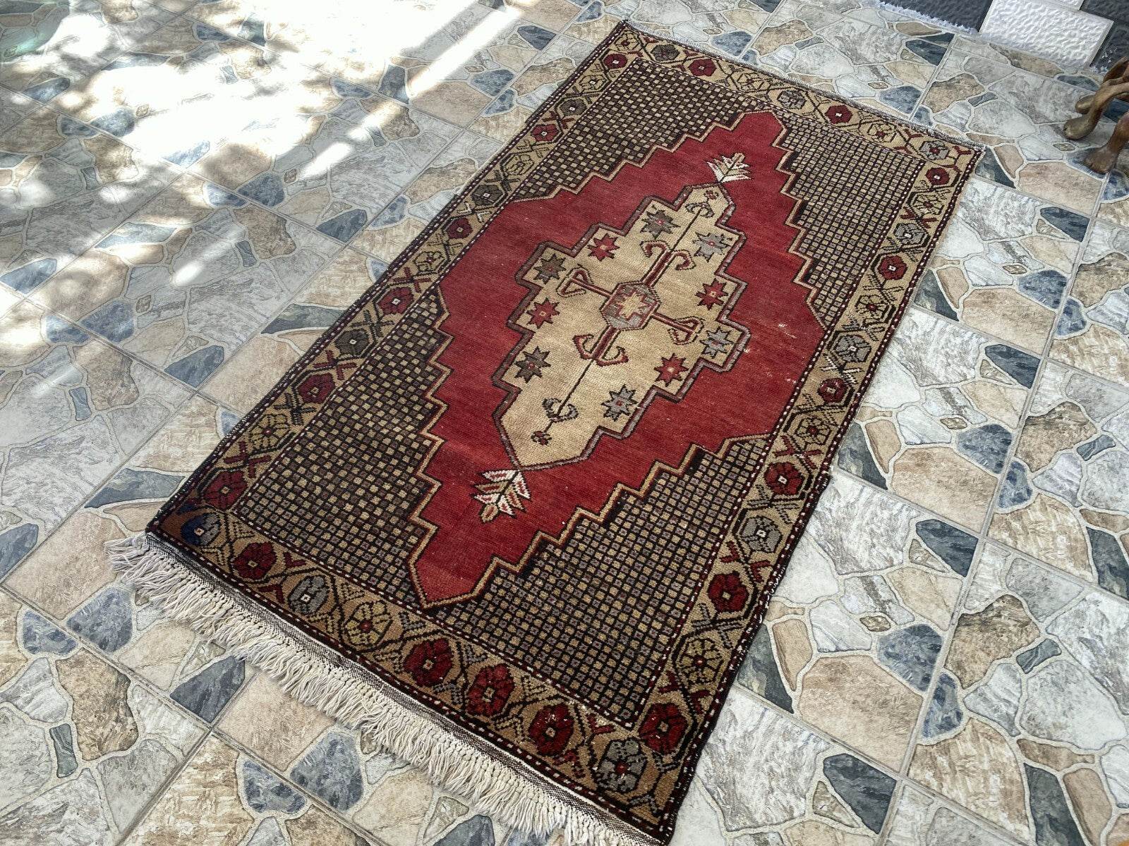 Pre 1980’s ANTIQUE ANATOLIAN FARMHOUSE RUG - GEOMETRIC TRIBAL TURKISH VINTAGE